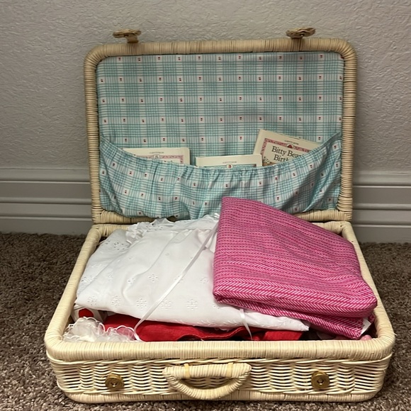 Vintage Itty Bitty Baby Doll with bag.From the mid 1990s, rare. - Picture 13 of 17